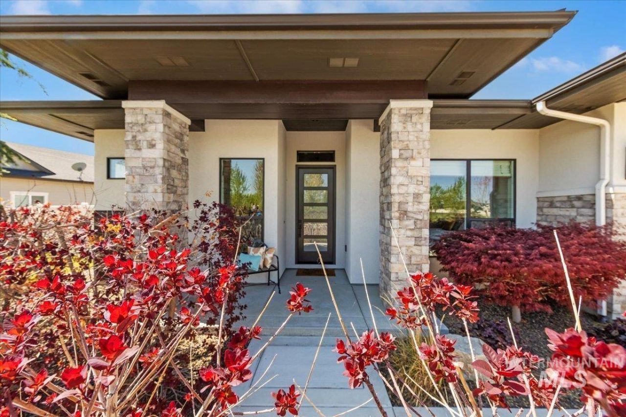 5331 N Bolsena Way primary photo