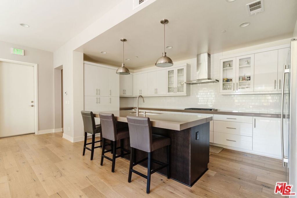 12655 Sandhill Lane, Unit 2, Playa Vista, CA 90094 Main Photo