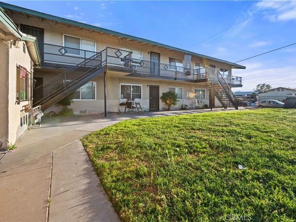 3940 E Burns, Fresno, CA 93725