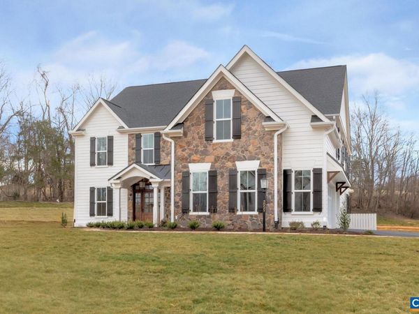 4 JARMANS GAP RD, Crozet, VA 22932