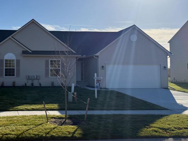 31595 Augusta Drive, Unit 69, Romulus, MI 48174