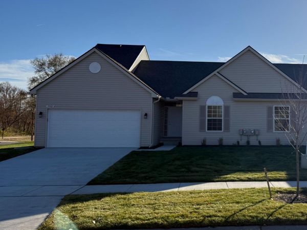 31573 Augusta Drive, Unit 70, Romulus, MI 48174