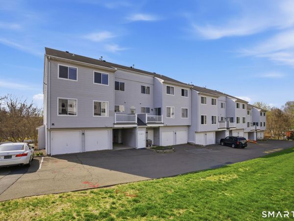 142 Staffordshire Commons, Unit 142, Wallingford, CT 06492