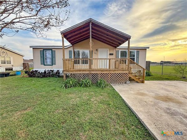 801 E Mesquite Lane , Victoria, TX 77901