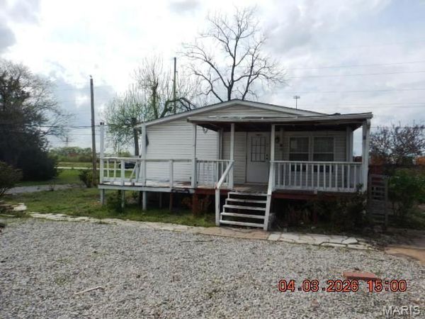 1424 N Main Street , Dupo, IL 62239