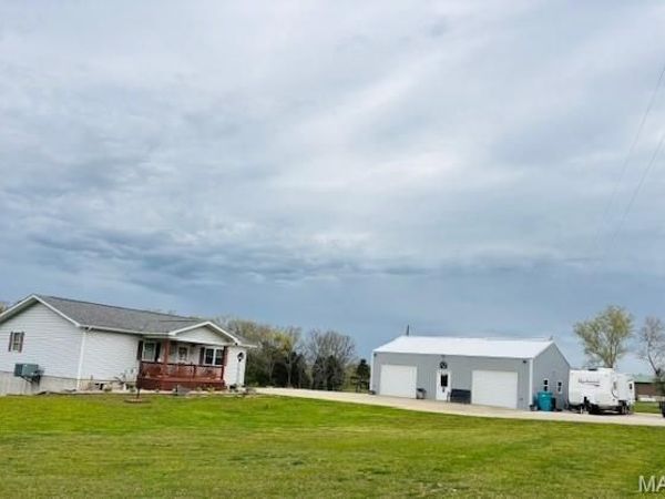 119 Highway U, Steelville, MO 65565