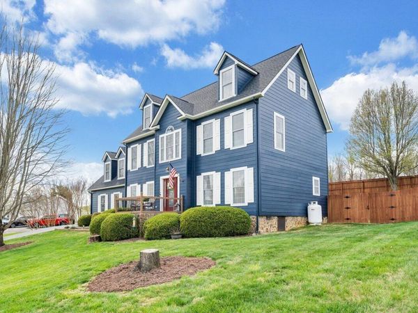 5323 Crossbow DR, Pulaski, VA 24301