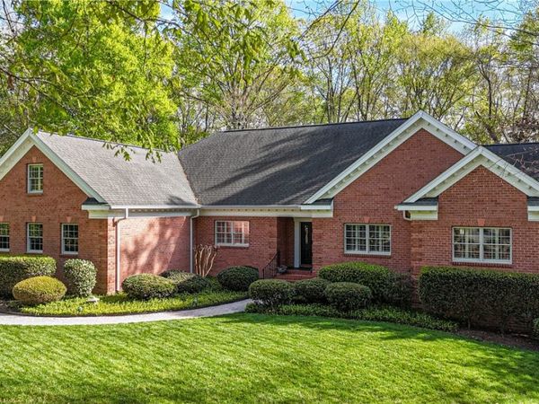 2400 Andre Esteve , Williamsburg, VA 23185