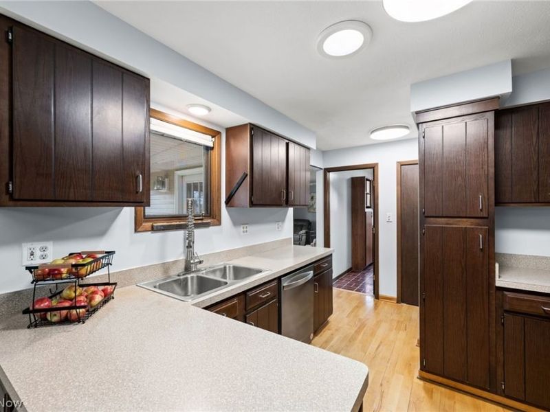 20768 White Bark Drive , Strongsville, OH 44149 Photo 10