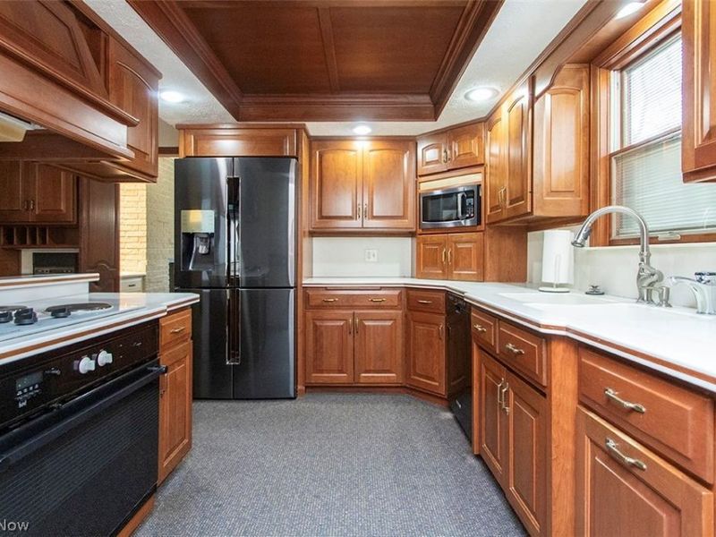 296 Windward Drive , Elyria, OH 44035 Photo 15