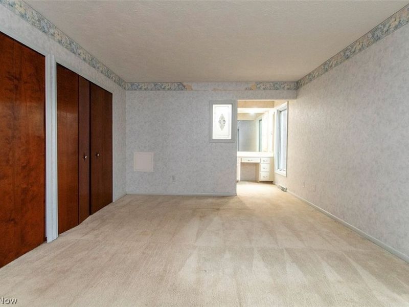 296 Windward Drive , Elyria, OH 44035 Photo 19