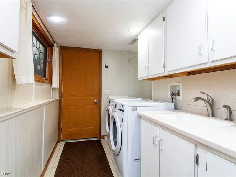 296 Windward Drive , Elyria, OH 44035 Photo 35