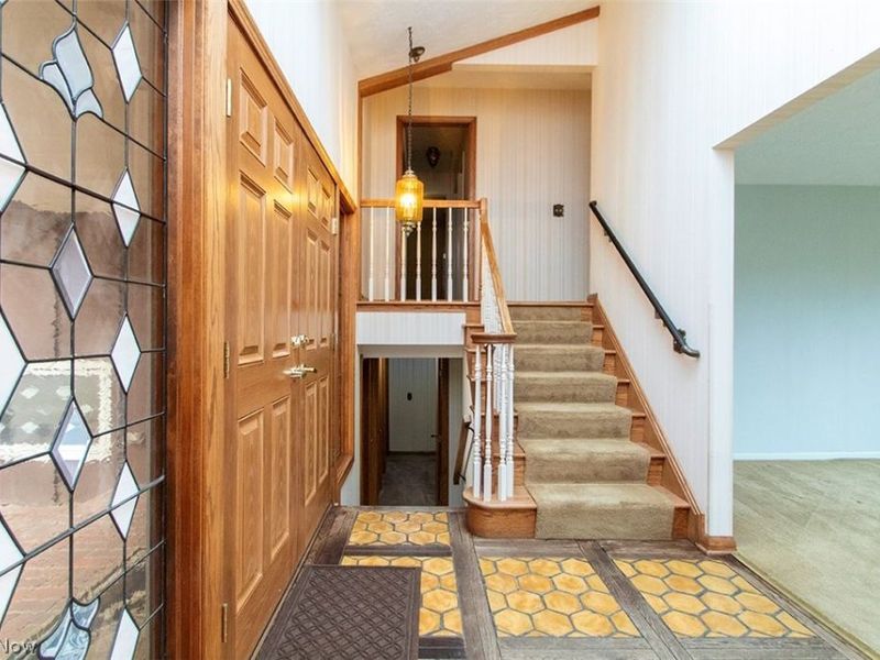 296 Windward Drive , Elyria, OH 44035 Photo 5