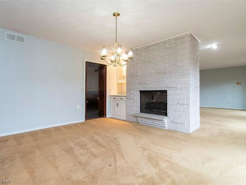 296 Windward Drive , Elyria, OH 44035 Photo 9