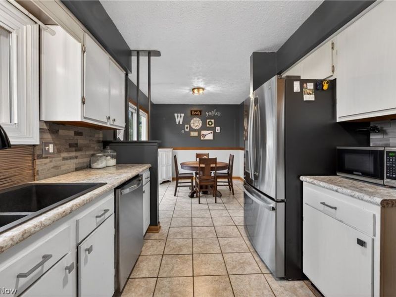 412 Stonewood Street, Canal Fulton, OH 44614 Photo 11