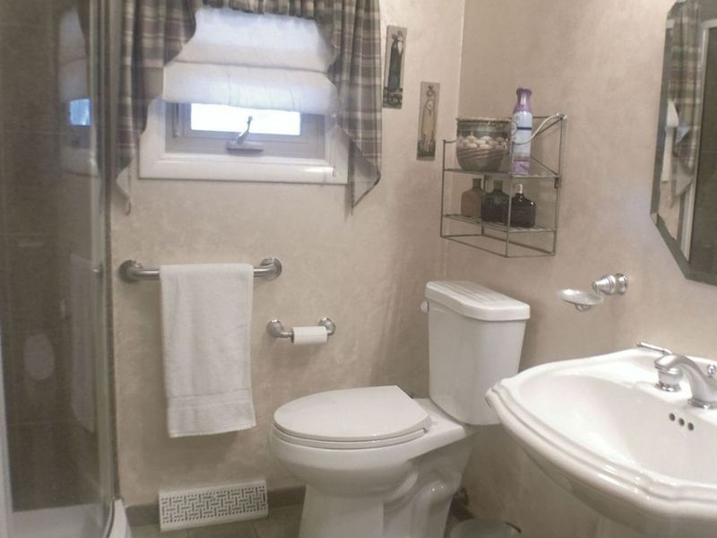 48 Lake Shore Drive, Youngstown, OH 44511 Photo 10