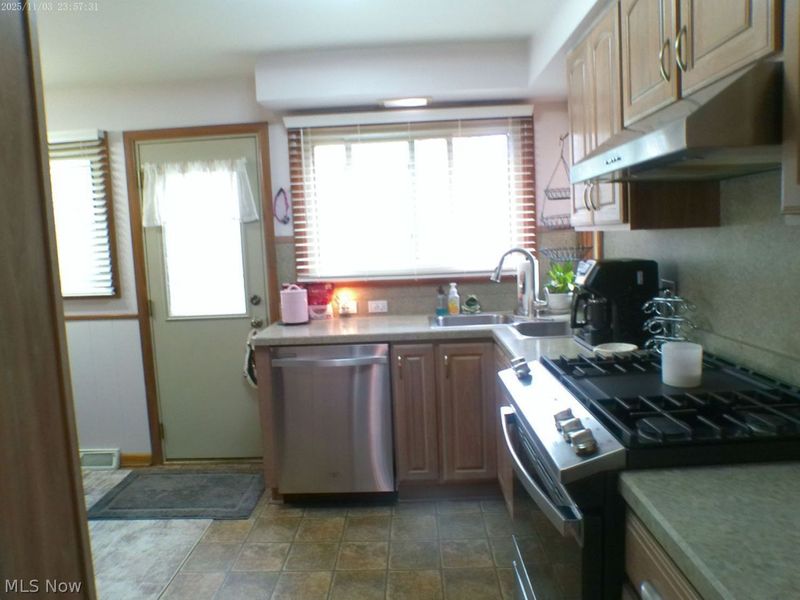 48 Lake Shore Drive, Youngstown, OH 44511 Photo 7