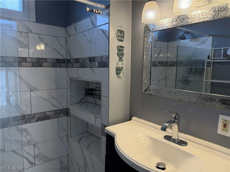 4088 W 49th Street, Cleveland, OH 44144 Photo 12