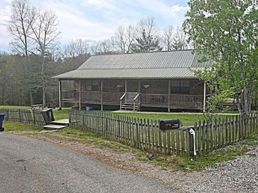 576 Laxton Road, Strunk, KY 42649