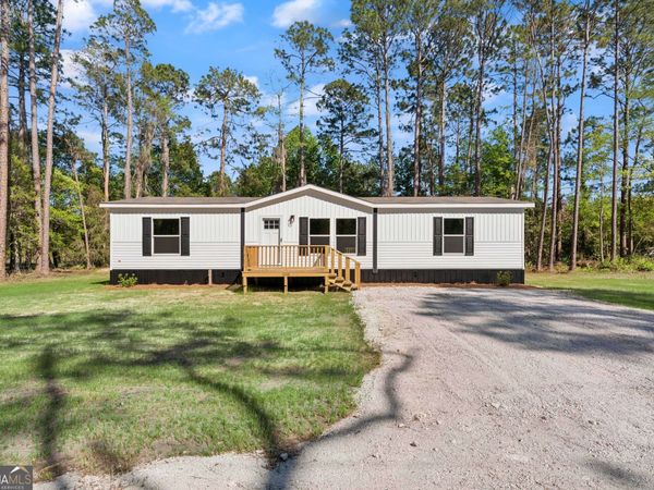1048 Austin Place SE, Darien, GA 31305