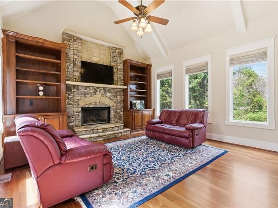 Property Image 28