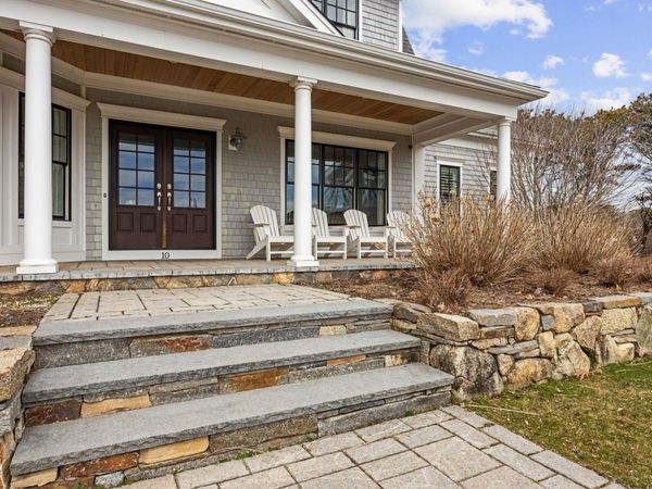 10 Uncle Stephens Rd, Dennis, MA 02670