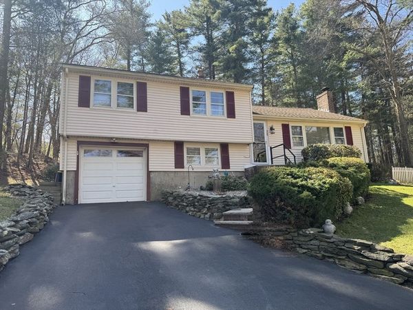 305 Plymouth St, Middleboro, MA 02346