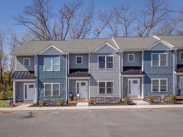 135 SWALLOW DR, ELKTON, VA 22827