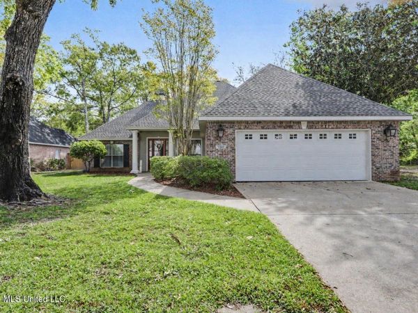 720 Oleander Lane, Biloxi, MS 39532