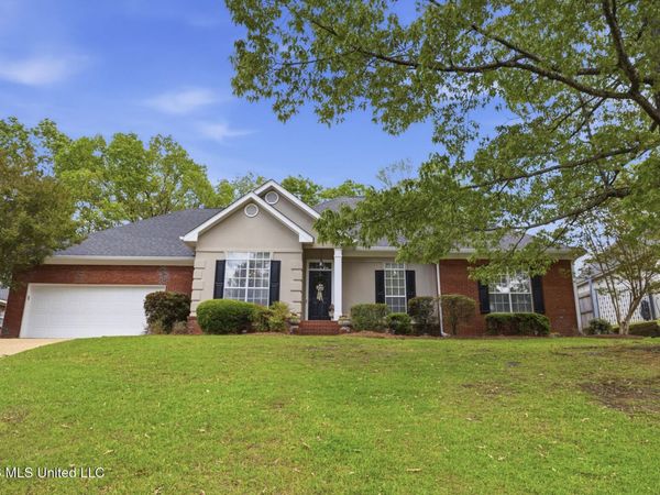 420 Woodlands Circle, Brandon, MS 39047
