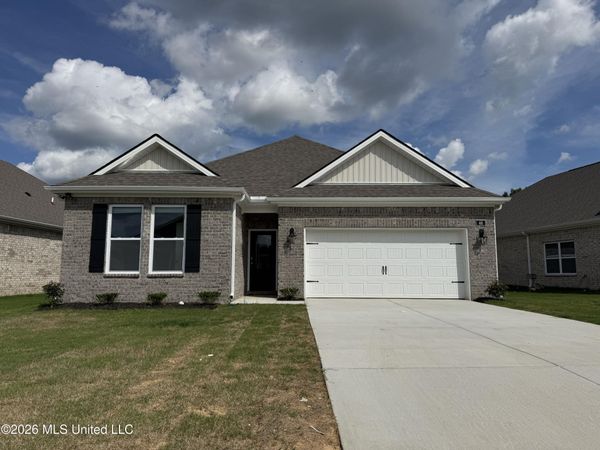 68 Powell Place, Byhalia, MS 38611