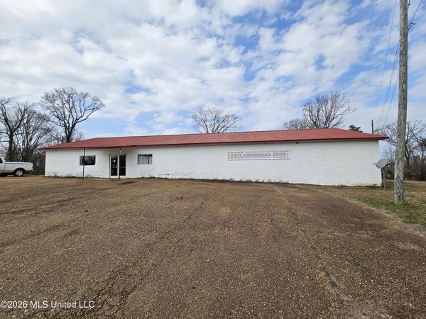 1942 Ms-4, Holly Springs, MS 38635