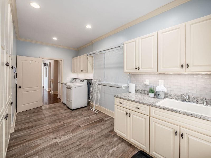 8674 Filiz Lane, Powell, OH 43065 Photo 19