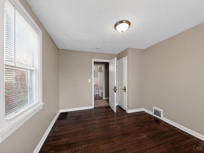 1631 Goodman Avenue, North College Hill, OH 45239 Photo 7