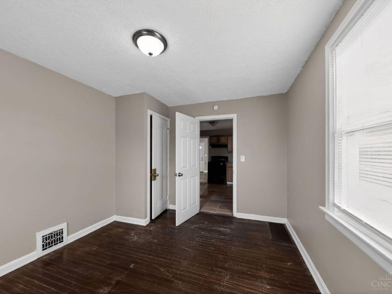 1631 Goodman Avenue, North College Hill, OH 45239 Photo 9