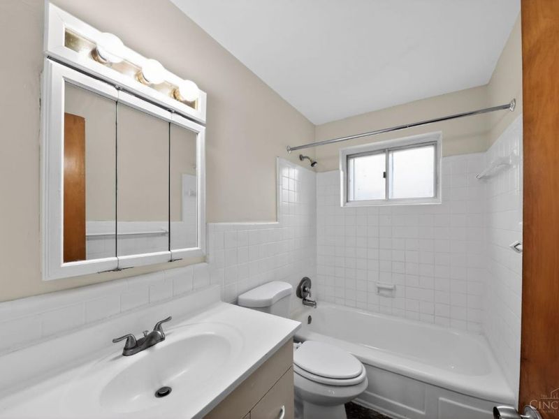 2290 Deblin Drive, Springfield Twp., OH 45239 Photo 17