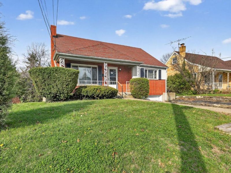 2290 Deblin Drive, Springfield Twp., OH 45239 Photo 2