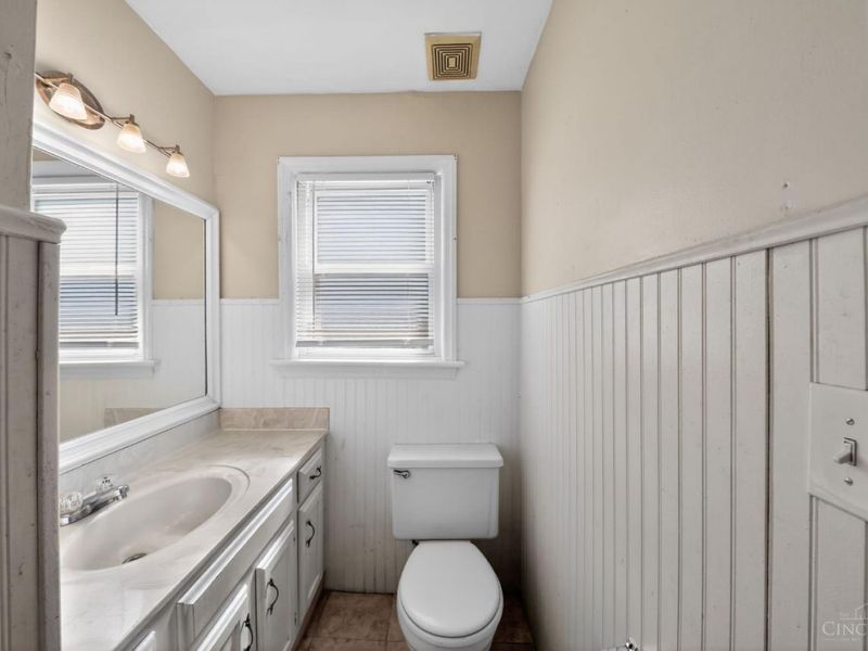 1893 Ashbrook Drive, Cincinnati, OH 45238 Photo 20