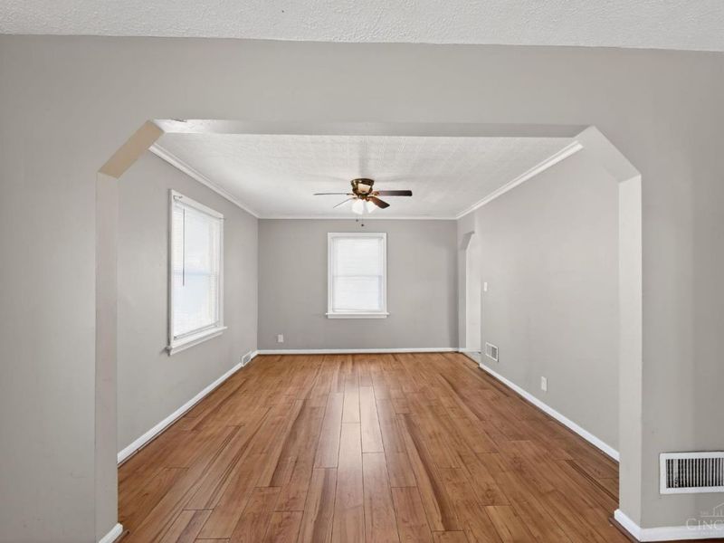 1893 Ashbrook Drive, Cincinnati, OH 45238 Photo 8