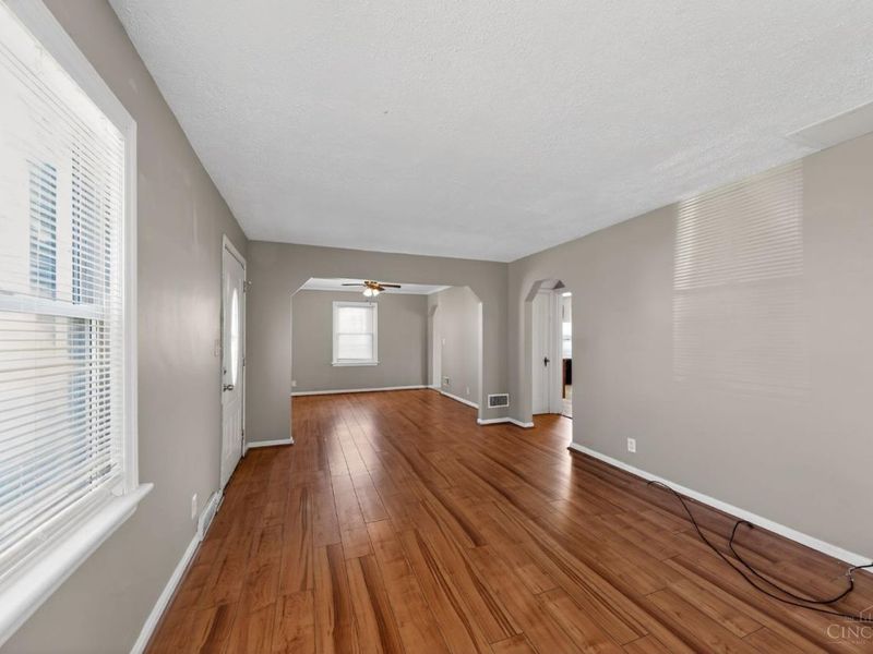 1893 Ashbrook Drive, Cincinnati, OH 45238 Photo 9