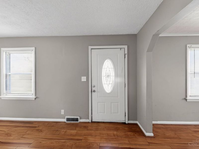1893 Ashbrook Drive, Cincinnati, OH 45238 Photo 9