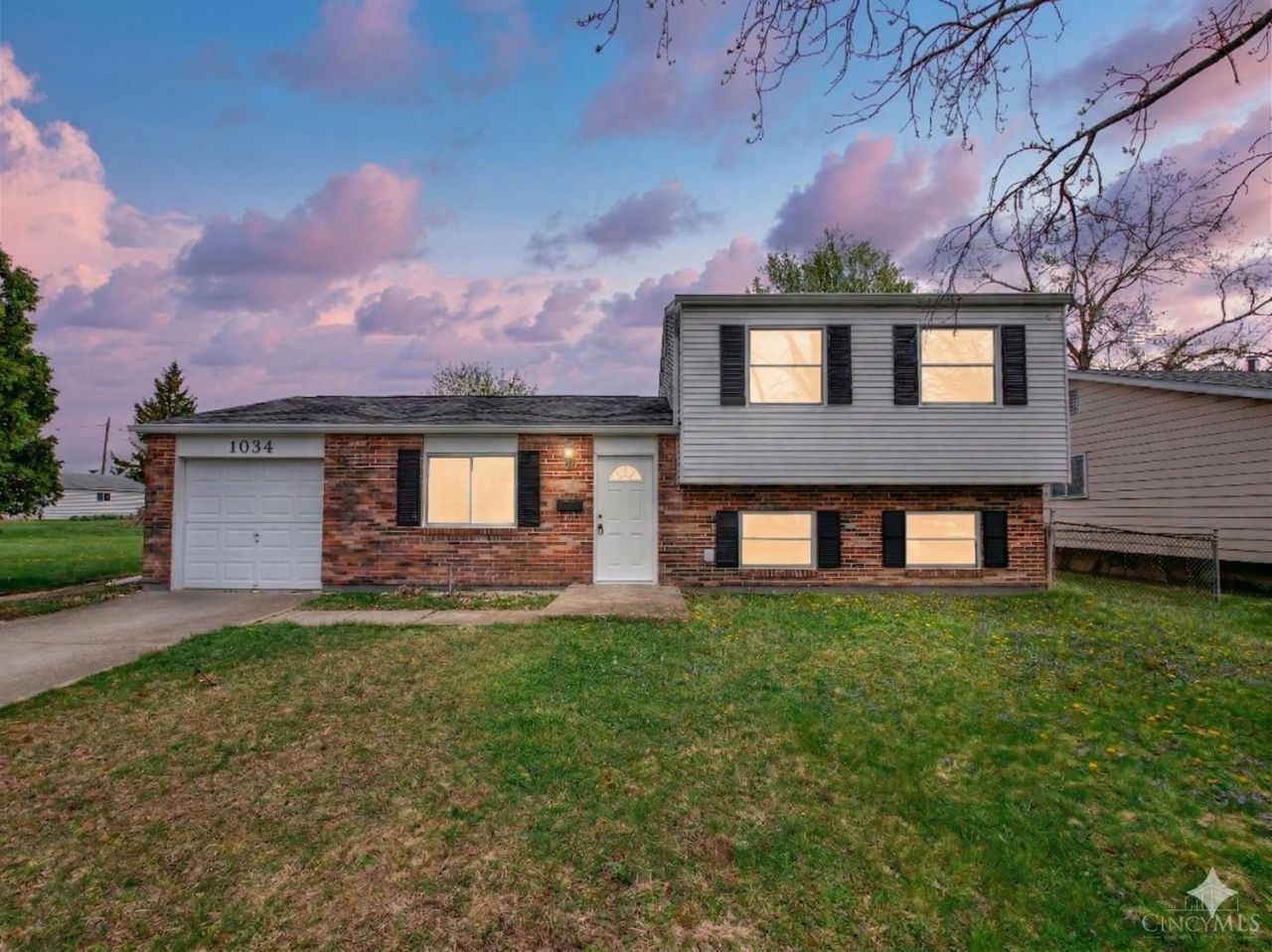 1034 W Kemper Road, Forest Park, OH 45240 Main Photo