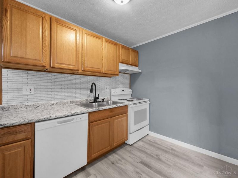 1034 W Kemper Road, Forest Park, OH 45240 Photo 16