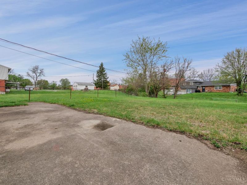 1034 W Kemper Road, Forest Park, OH 45240 Photo 31