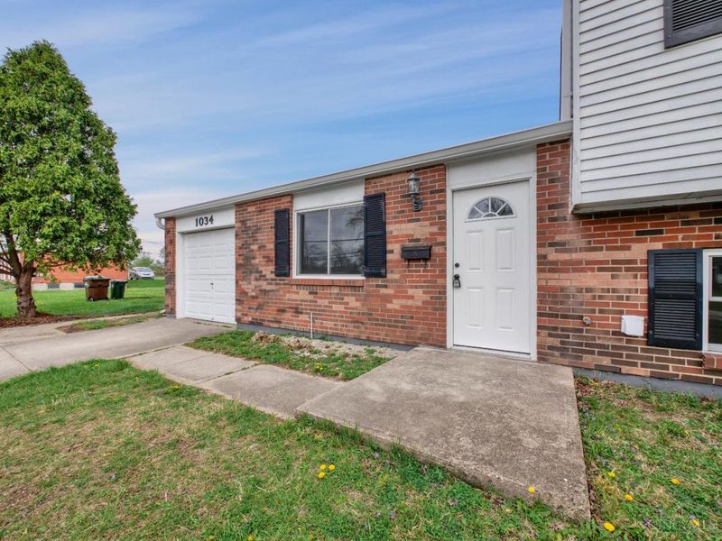 1034 W Kemper Road, Forest Park, OH 45240 Photo 5