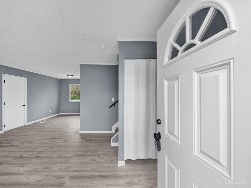 1034 W Kemper Road, Forest Park, OH 45240 Photo 7