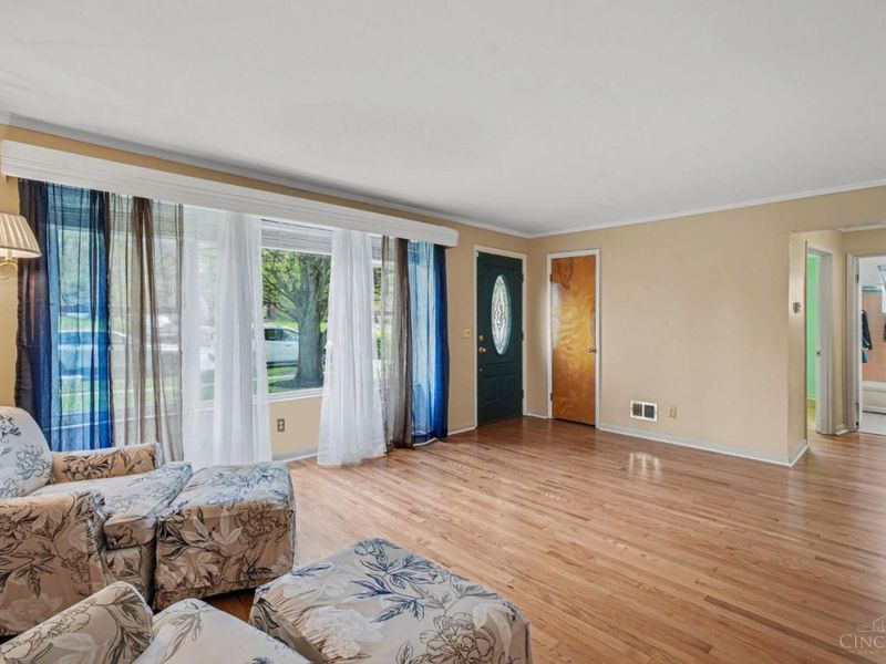 5338 Briarhill Drive, Delhi Twp, OH 45238 Photo 5