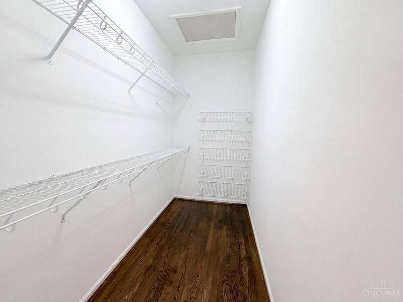 8016 Stonegate Drive, Anderson Twp, OH 45255 Photo 16