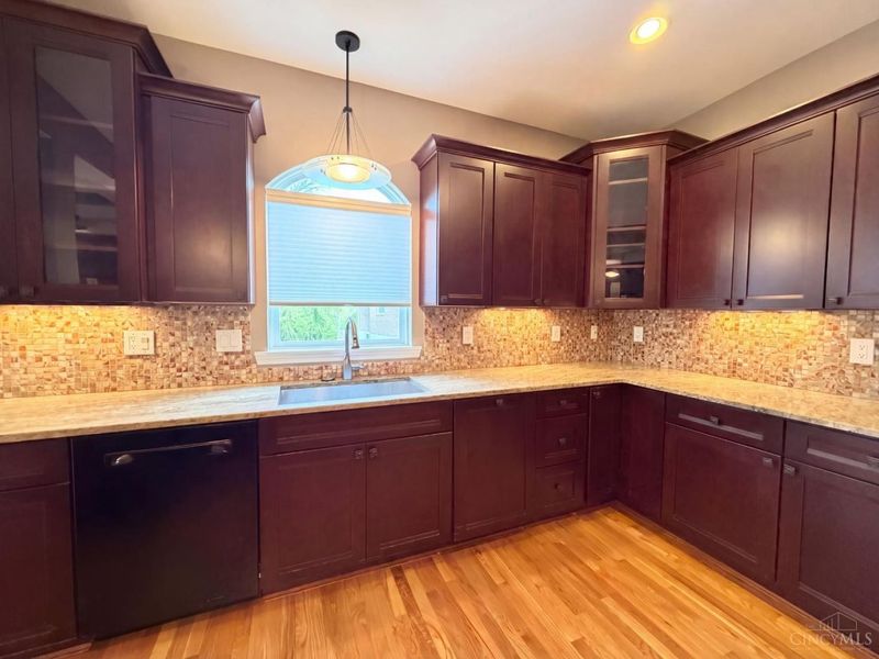 8016 Stonegate Drive, Anderson Twp, OH 45255 Photo 21