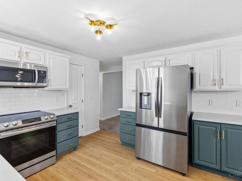 4407 Raceview Avenue, Green Township, OH 45211 Photo 15